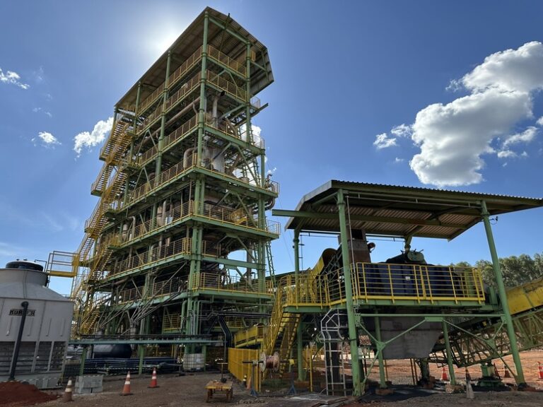 Planta de carbonização continua